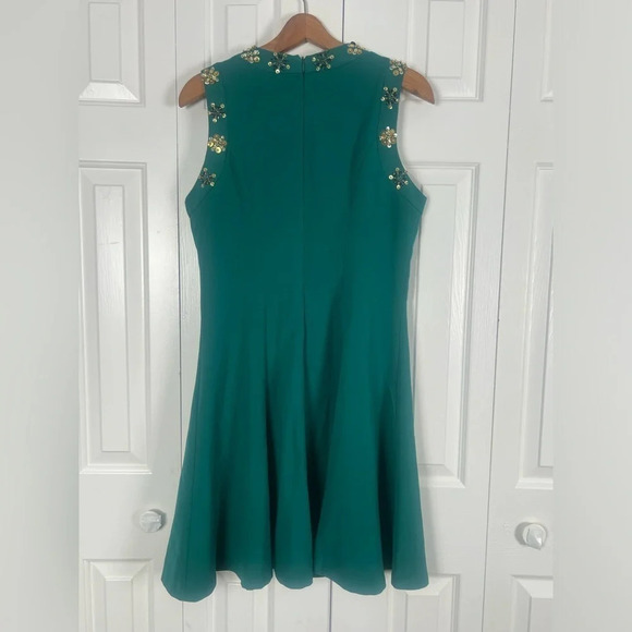 BADGLEY MISCHKA Bold Green and Sequins Beaded Neckline NEW WITH TAGS - Picture 10 of 11